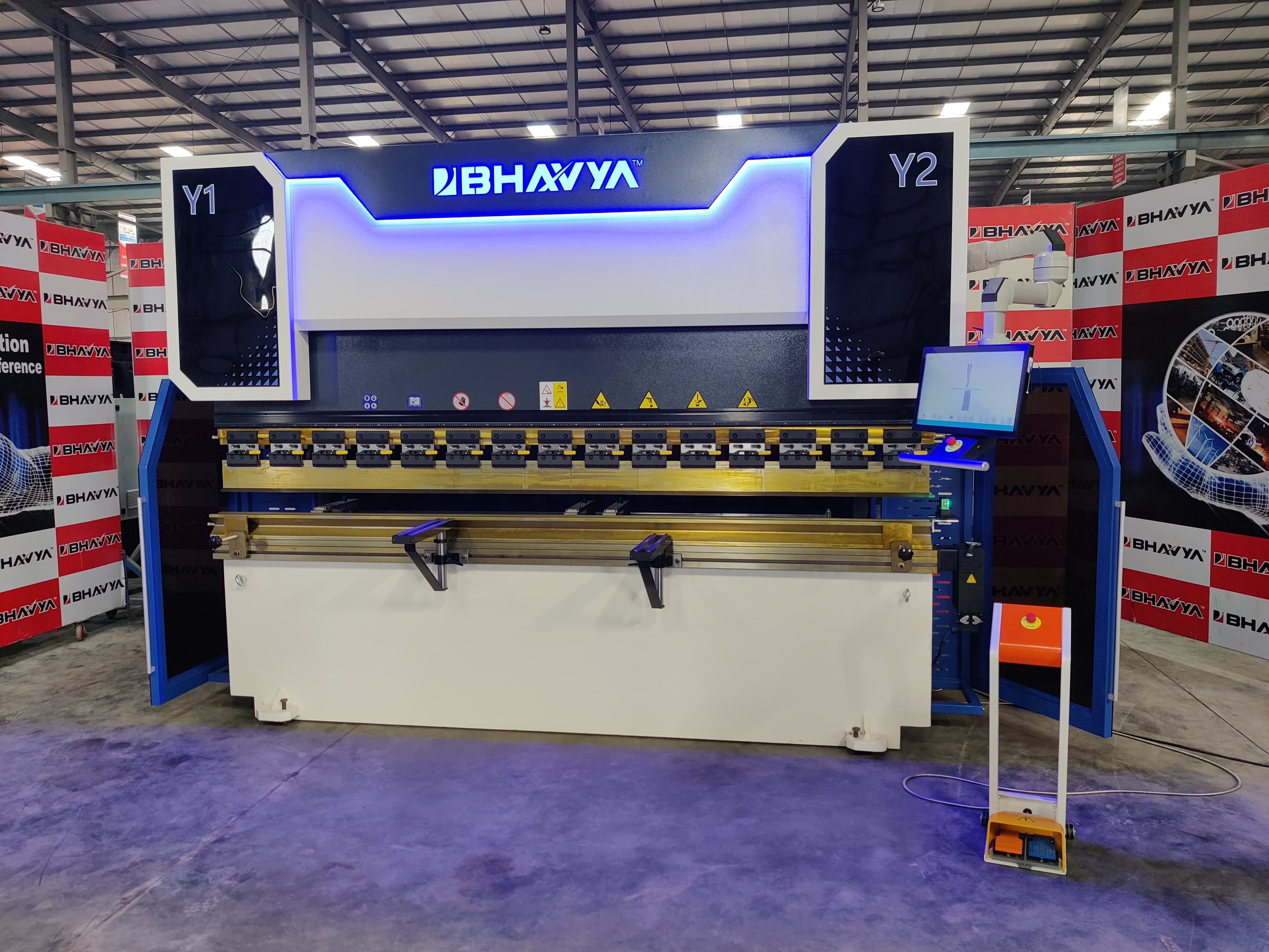 160T X 3200MM - CNC PRESS BRAKE (1)